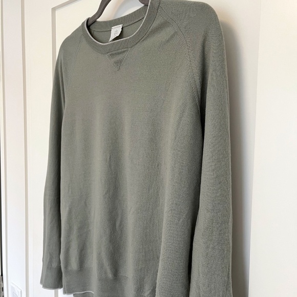 Eleventy Sage Lightweight Super Soft Wool Sweater - Picture 2 of 9